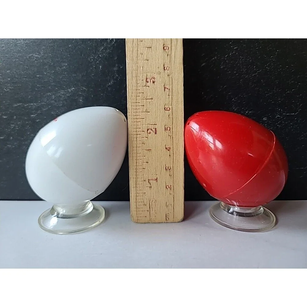 Purina Egg Shaped Salt And Pepper Shakers Vintage